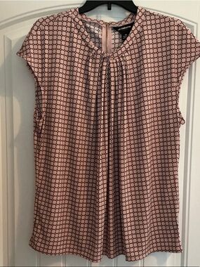 Liz Claiborne Blush Pink Geometric Pleated Cap-Sleeve Blouse